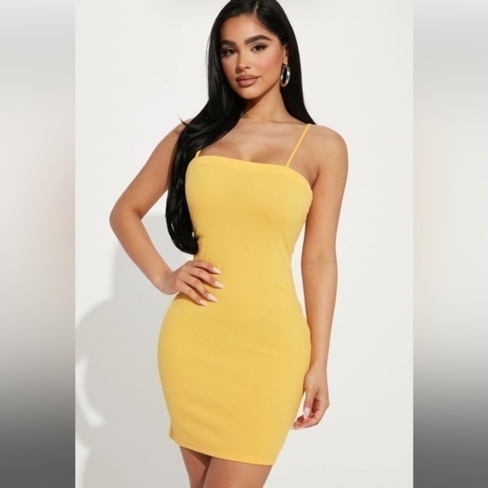Heart & Hips Mini Cami Dress - Yellow size Large REFFNB